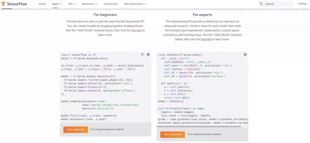 圖中是 TensorFlow 2.0。網址：https://www.tensorflow.org/overview，你可以在該網頁隨意嘗試這些橙色按鈕。
「我們認為你不需要在簡單的 API 和可擴展的 API 之間做出選擇。我們想要一個更高級的 API，帶你直接從 MNIST 到天上繁星。」——Karmel Allison，Google TensorFlow 工程負責人